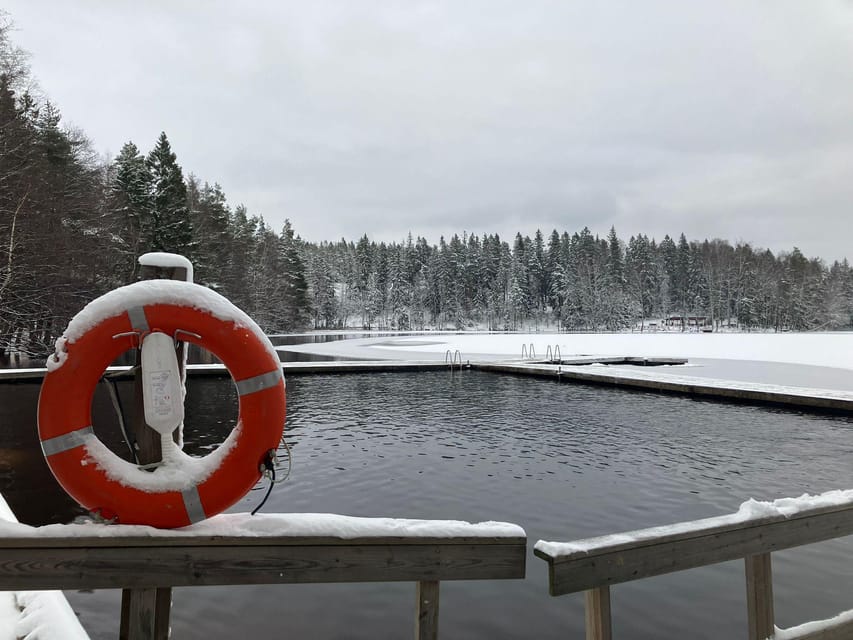 Traditional smoke sauna experience and national park visit - Campfire Break: Traditional Snacks and Berry Juice