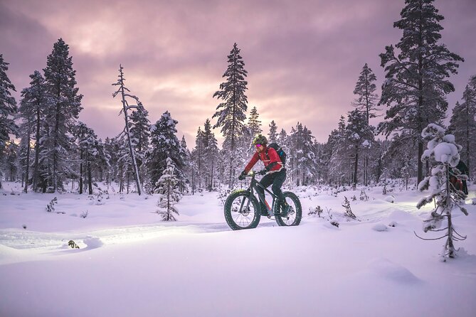 Winter afternoon group Ride in Saariselkä - Stop 1: Rolling out from town, learning the bike fast