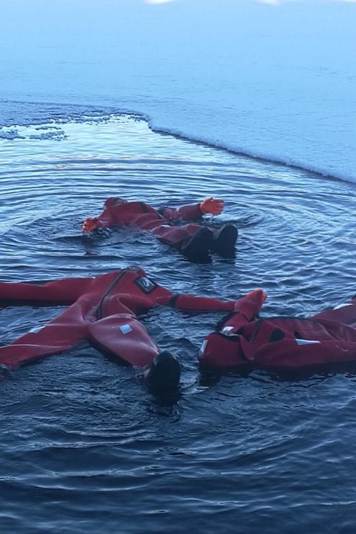 Ylläs: Lake Ylläsjärvi Ice-Floating Experience - What to bring so you feel comfortable from start to finish