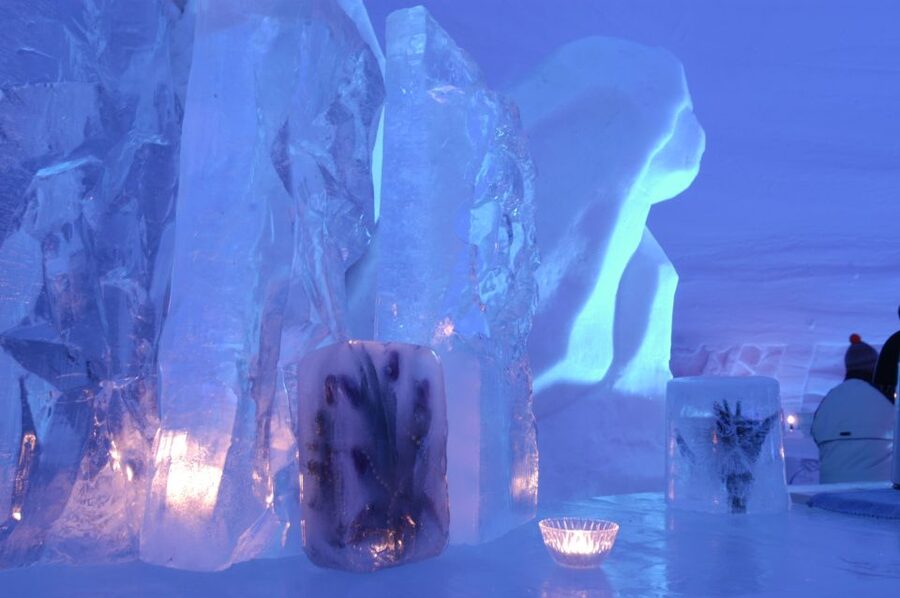 Ylläs: Snowmobile Tour to Arctic Snow Village & Snack - The Snowmobile Safari That Sets the Whole Mood in Ylläs